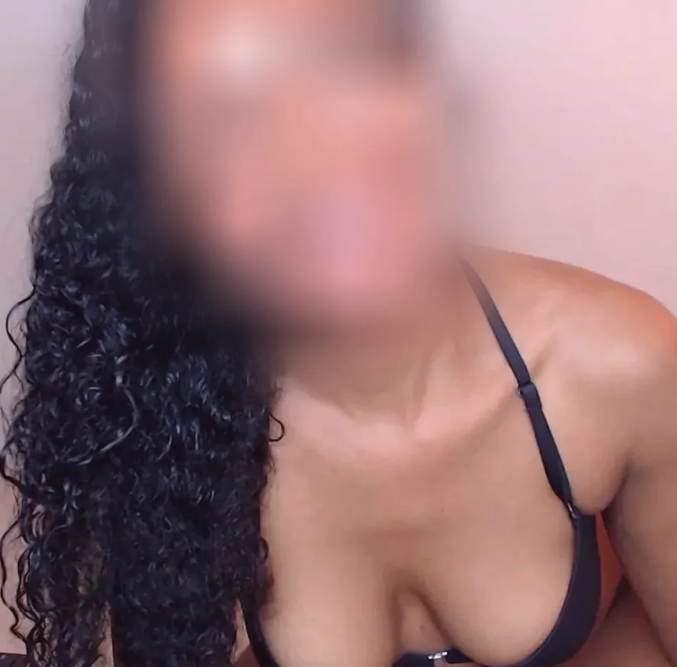 Chantal, 38