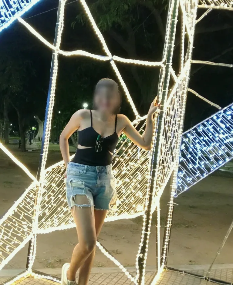 Chantal, 34